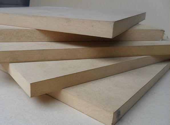 密度板定制衣柜全面解析 優缺點、選購避坑指南